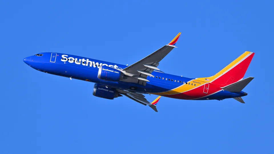 Southwest Boeing 737-8 N8845L taking off from Boston Logan.