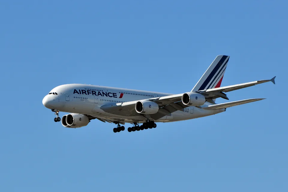 Air France Airbus A380 F-HPJE approaching Washington Dulles with landing gear extended.
